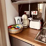 Palm Spring Penthouse * Сент-Полс-Бей
