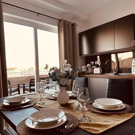 Palm Spring Penthouse شقة *